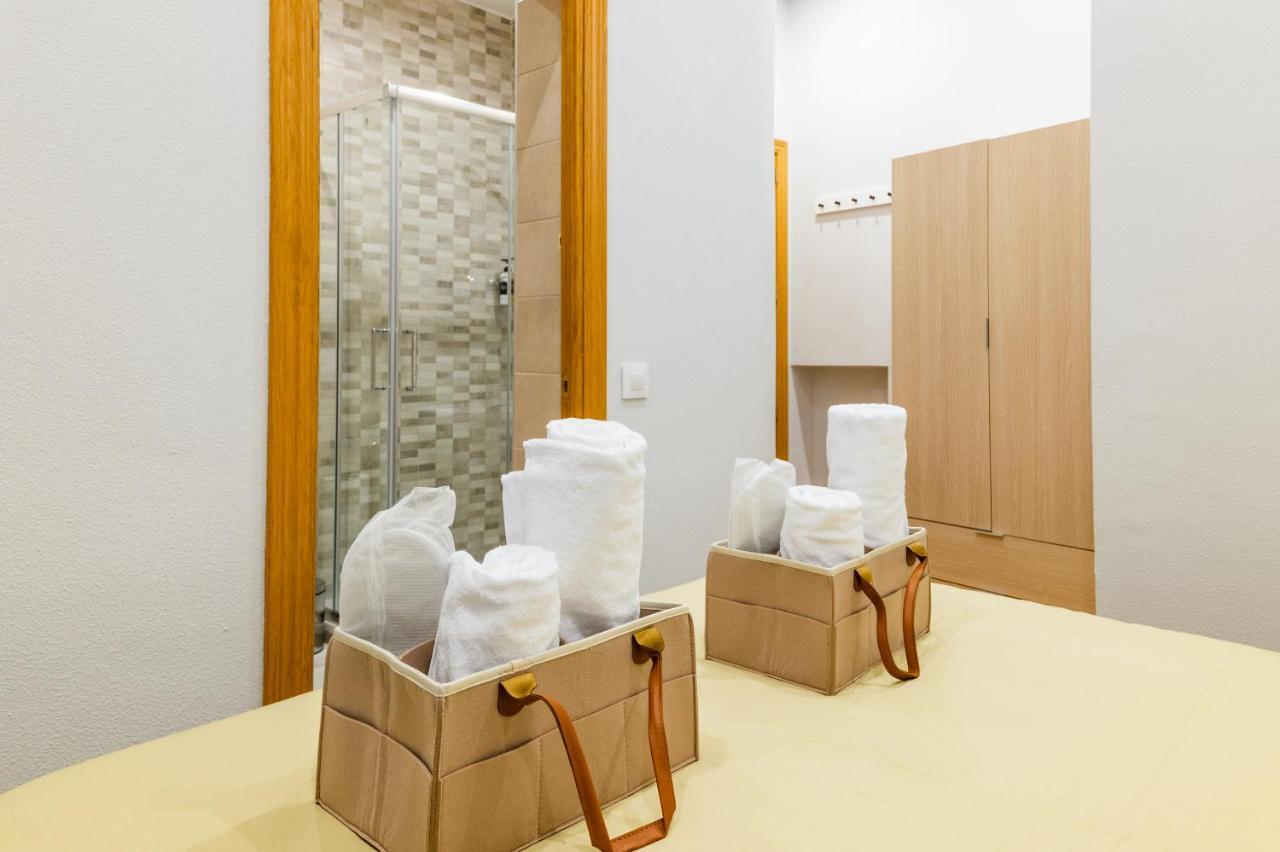 Centrico Con 3 Banos En Puerta Del Sol Y Atocha Appartement