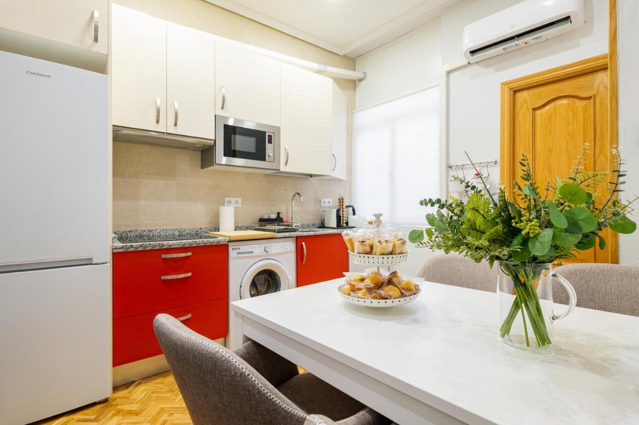 Apartment Centrico Con 3 Banos En Puerta Del Sol Y Atocha Madrid